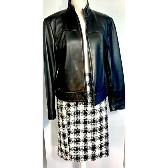 Fuzzy wool pencil skirt knee length in black and white houndstooth- Size 6 - Picture 8 of 11